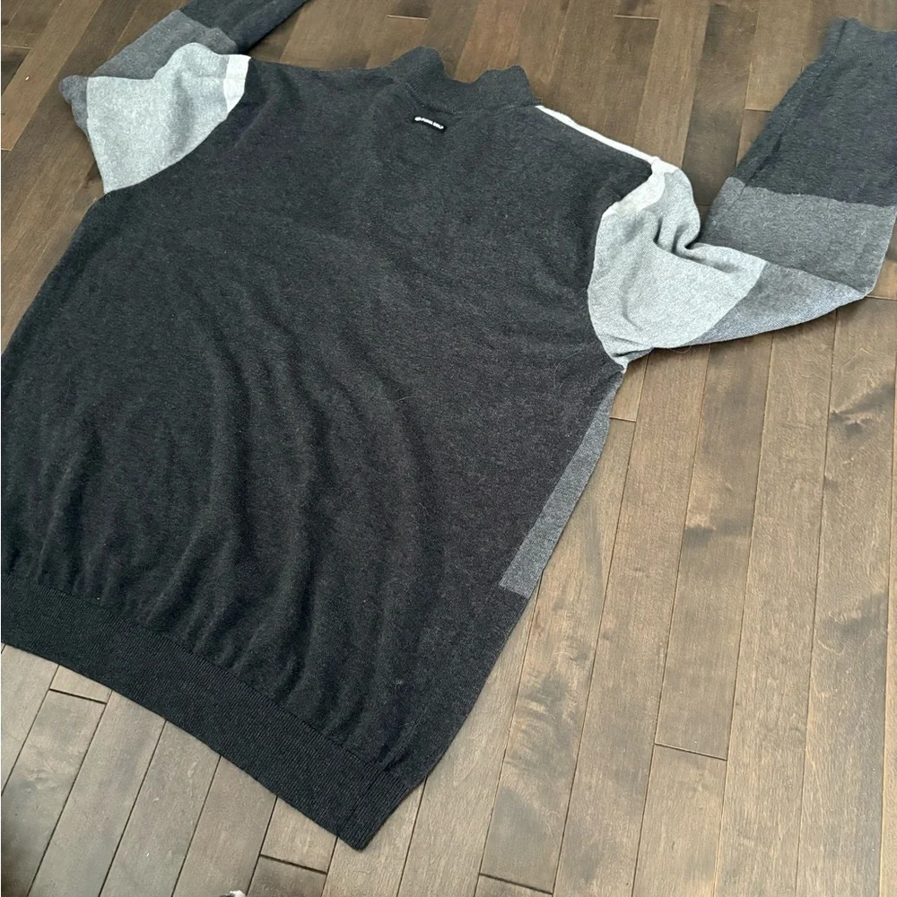 FITS LIKE L - Puma Men's Gray Striped Sweater - Picture 7 of 8
